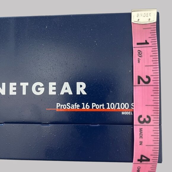 Netgear Ethernet Switch FS116 Prosafe 16 Port 10/100 Unmanaged Power Supply - Picture 8 of 8